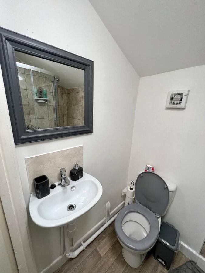 4 Bedroom Terrace House Wellingborough Εξωτερικό φωτογραφία