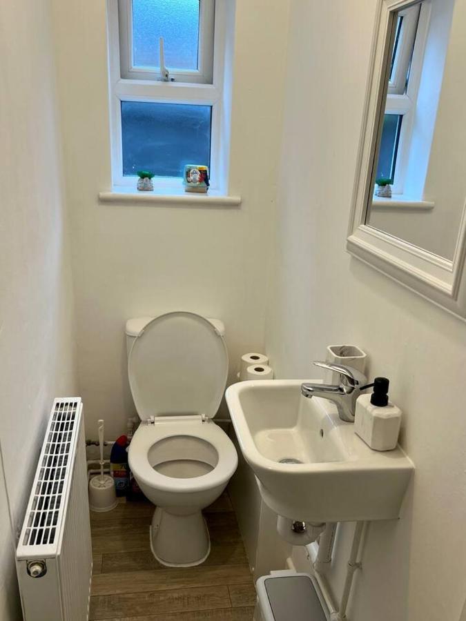 4 Bedroom Terrace House Wellingborough Εξωτερικό φωτογραφία