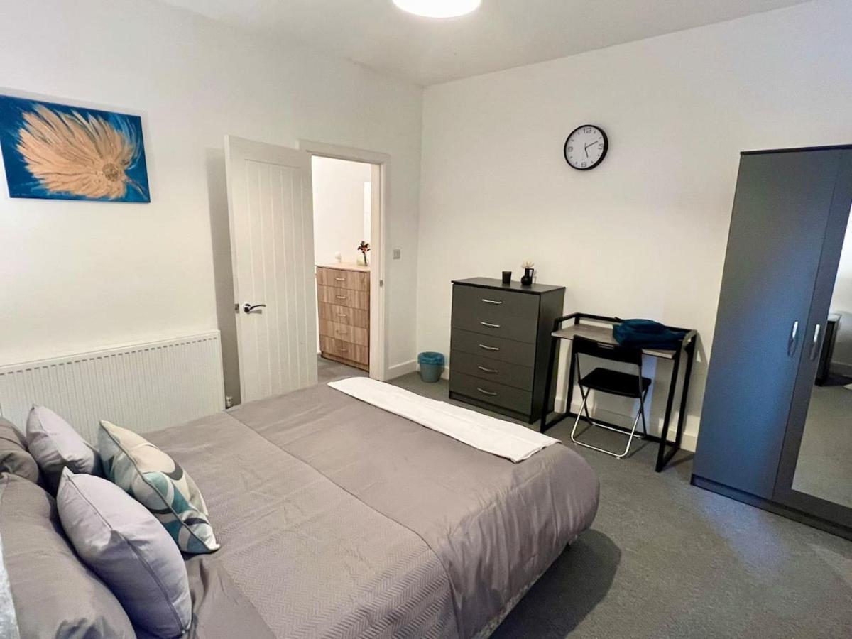 4 Bedroom Terrace House Wellingborough Εξωτερικό φωτογραφία