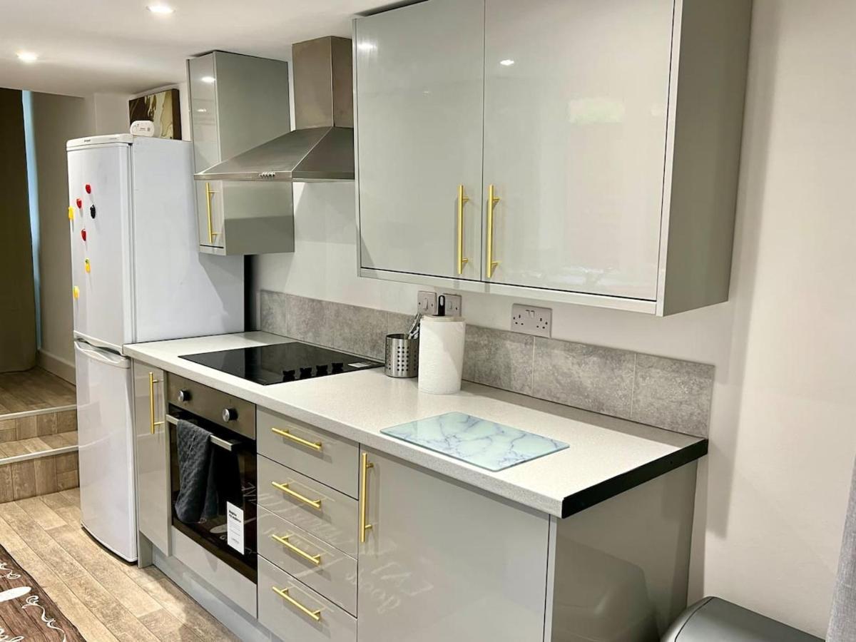 4 Bedroom Terrace House Wellingborough Εξωτερικό φωτογραφία