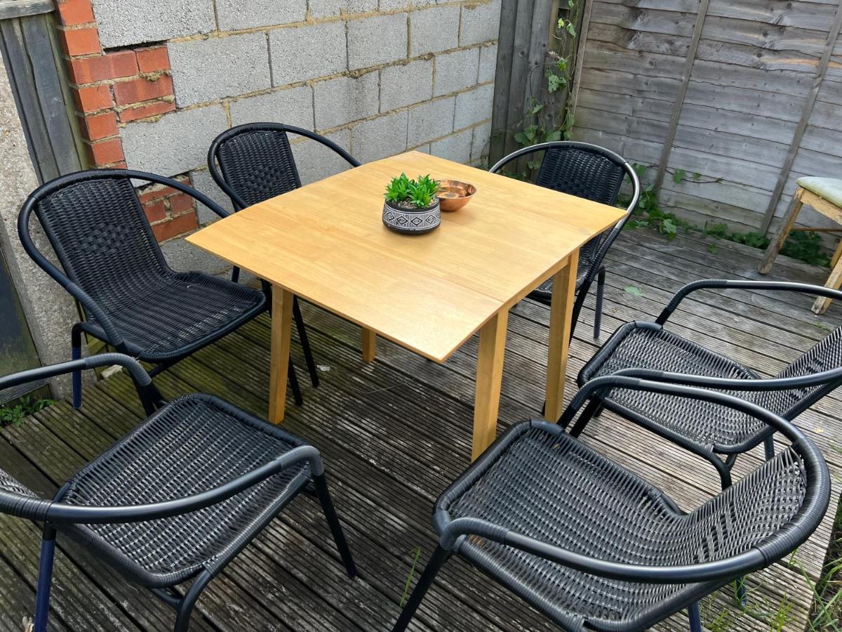 4 Bedroom Terrace House Wellingborough Εξωτερικό φωτογραφία